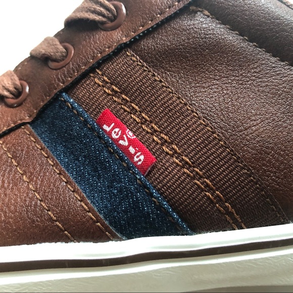 Levi's Other - Levi’s Comfort Leather Tennis Shoes Men’s Size 9.5